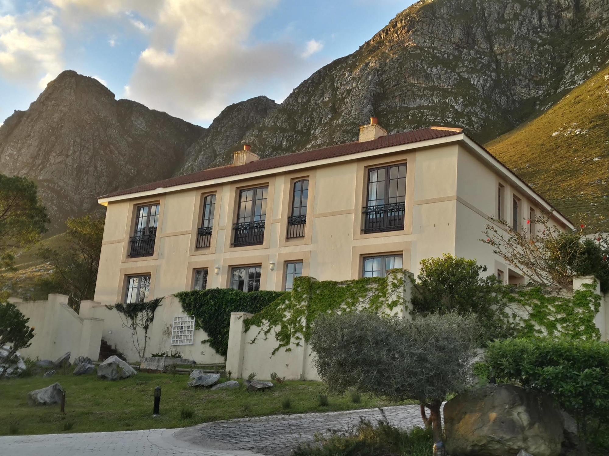 Bucaco Sud Guest House Betty's Bay Eksteriør billede